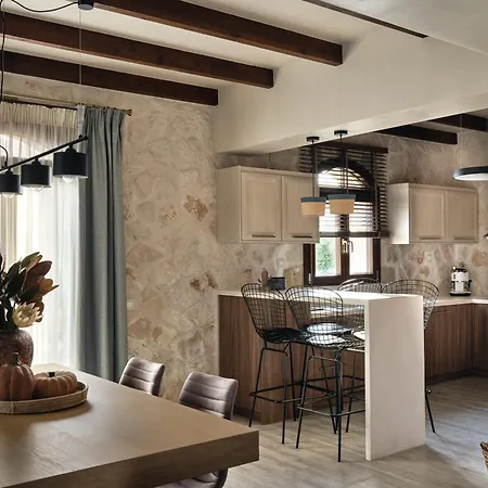 Casa Di Pietra, A Private Retreat With Heated Pool, By Thinkvilla *